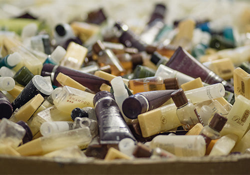 plastic-bottle-amenities-credit: cleantheworld.org